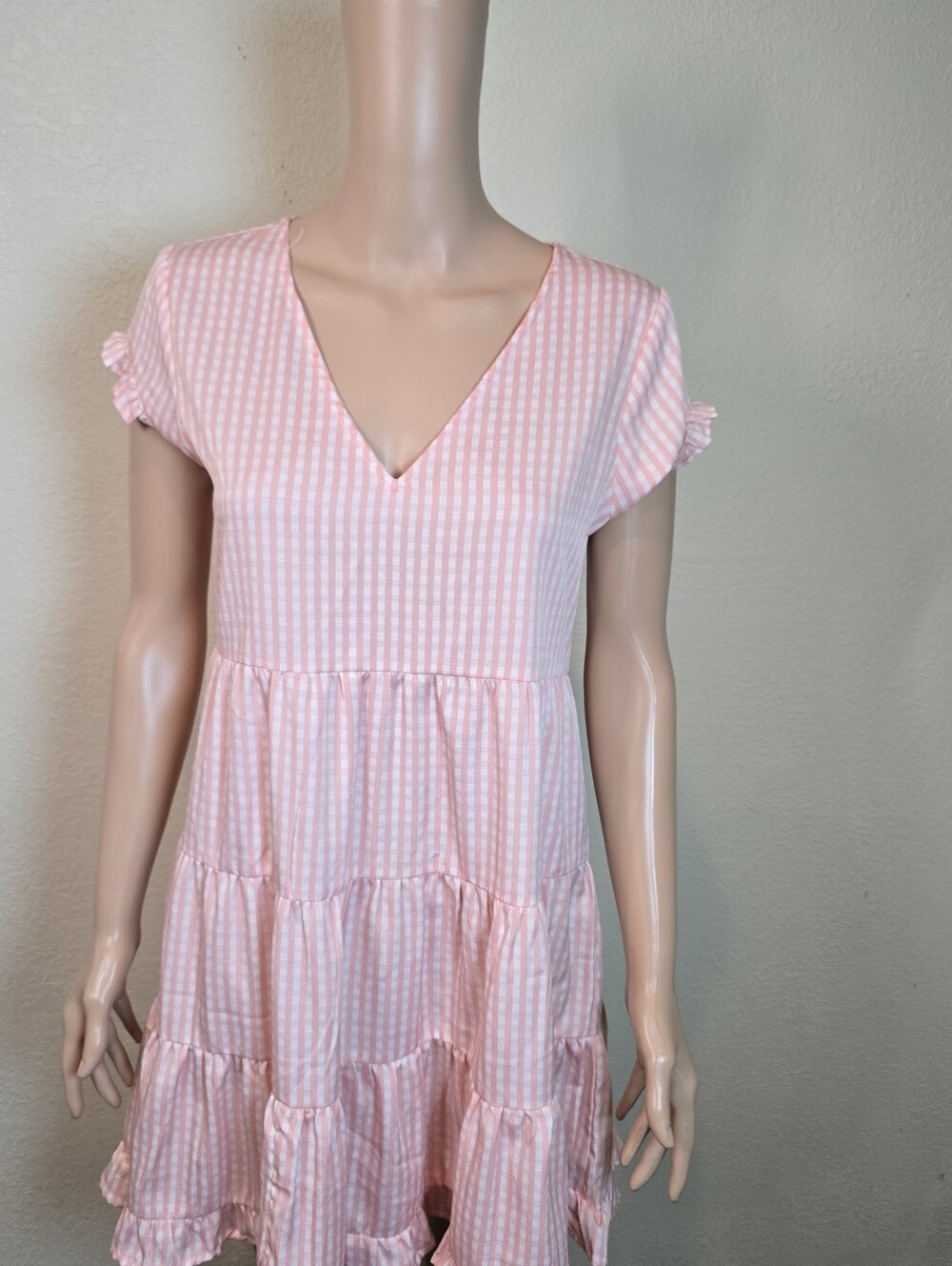 Style House Pink Gingham Tiered Ruffle V-Neck Dress Size Medium - Picture 5 of 10